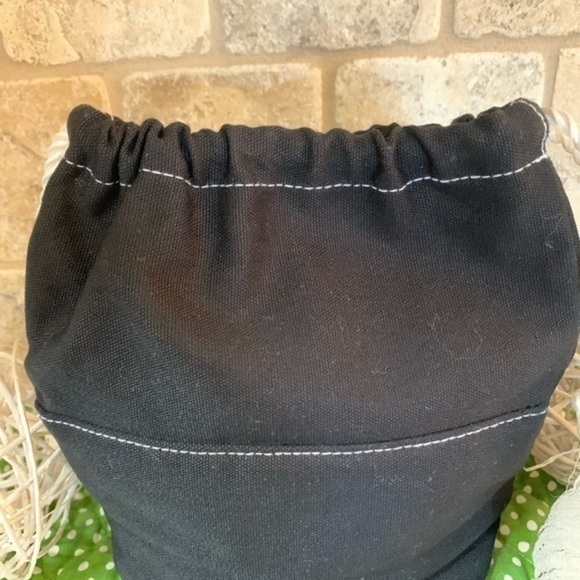 CHANEL canvas Make-Up Bag - Picture 2 of 5